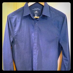 Men’s H&M’s M Slim Fit Dress Shirt - Medium
